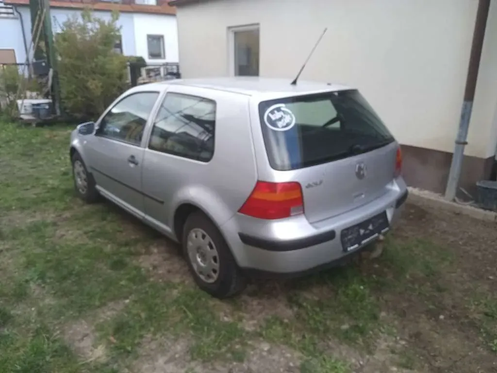 Volkswagen Golf 2000 photo 2