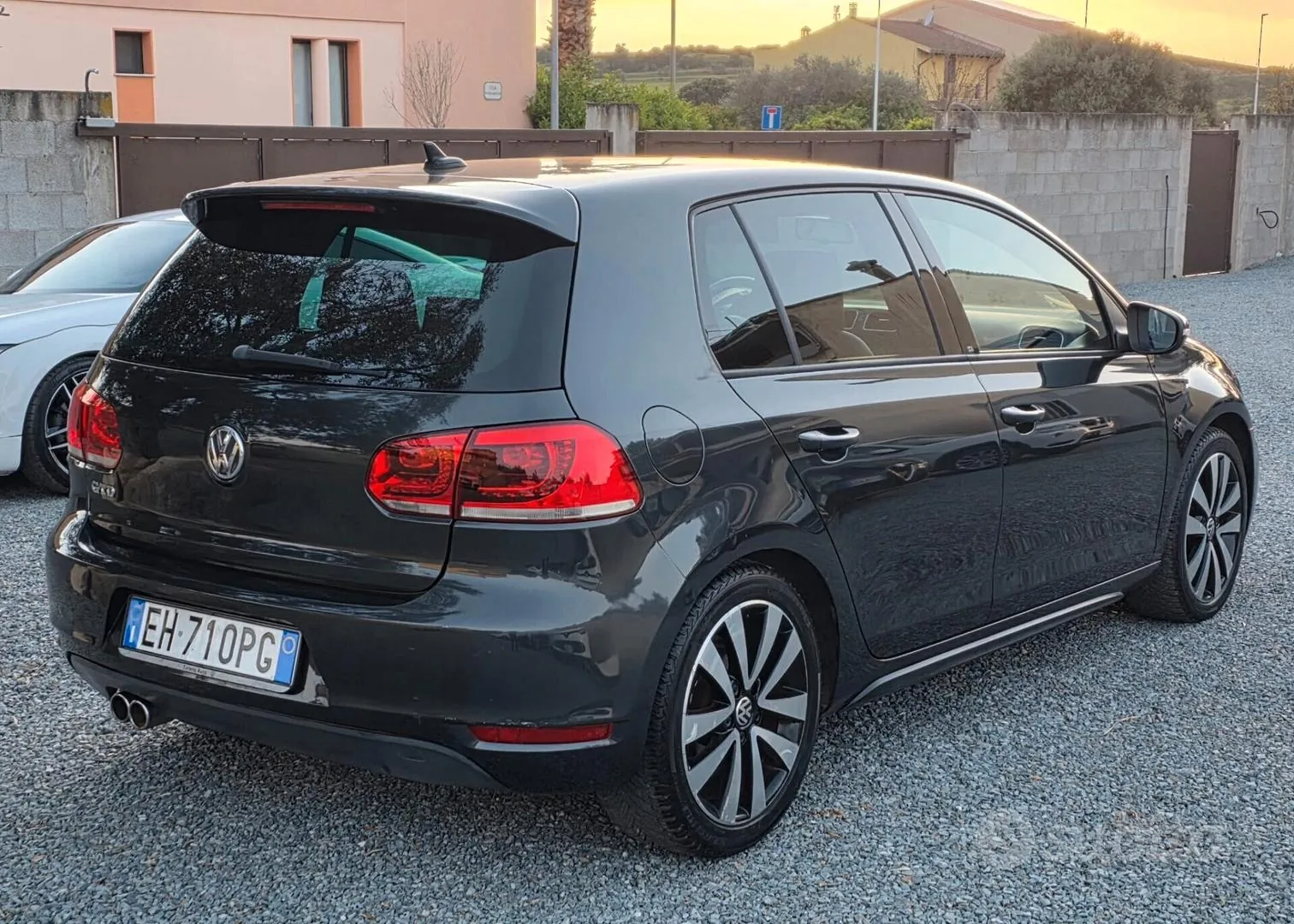 Volkswagen Golf 2012 photo 4