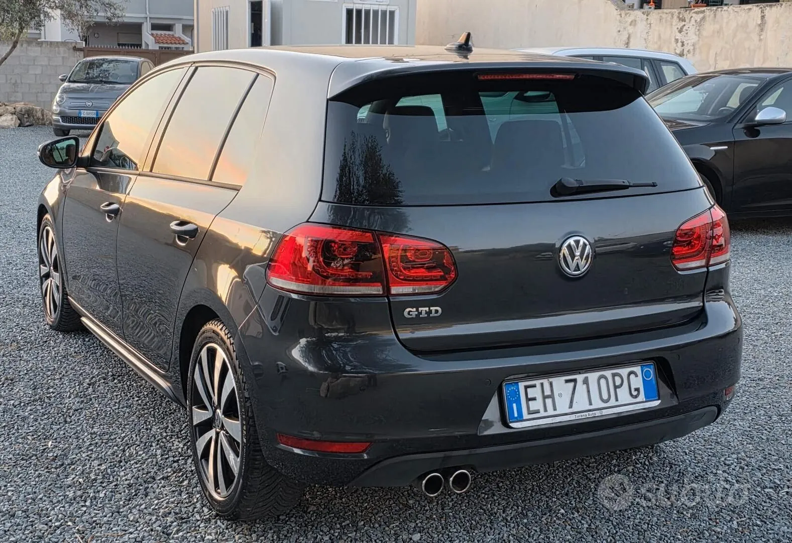 Volkswagen Golf 2012 photo 2