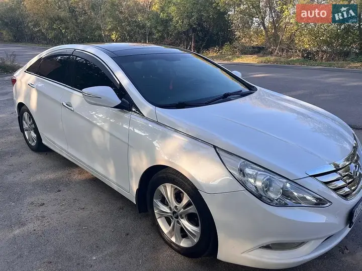 Hyundai Sonata 2012 photo 2