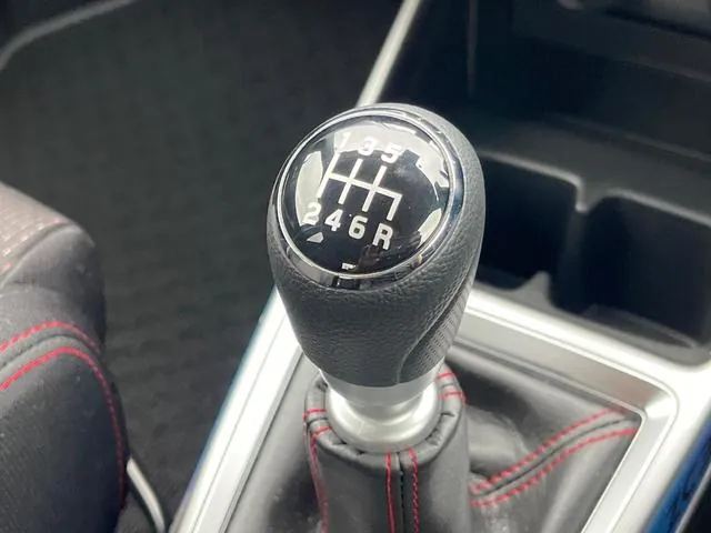 Suzuki Swift Sport 2025 photo 3