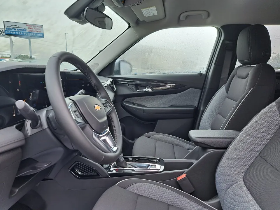 Chevrolet Trailblazer 2026 photo 2