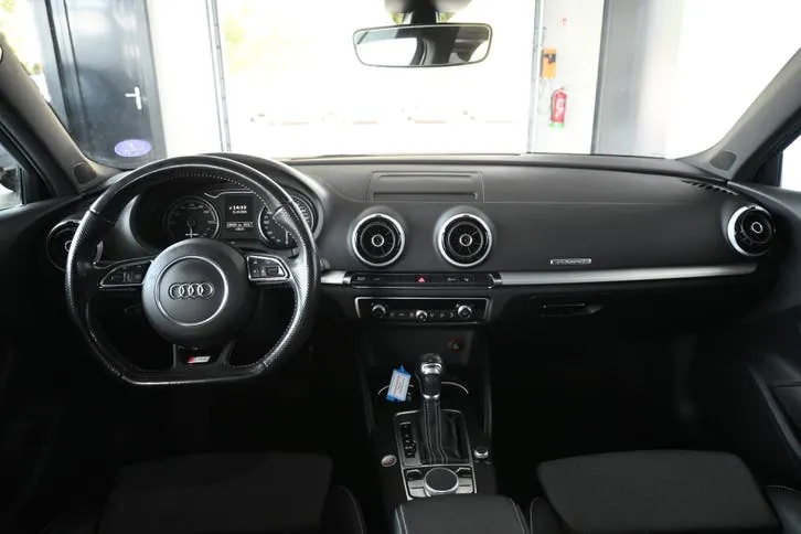 Audi A3 2015 photo 2