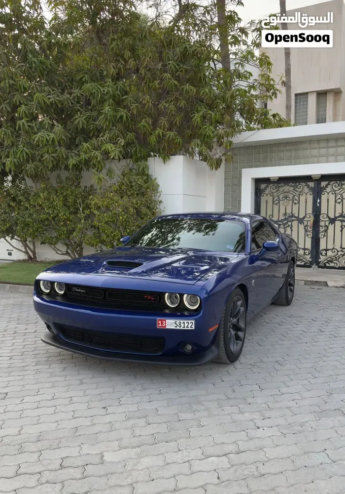 Dodge Challenger 2022 photo 2