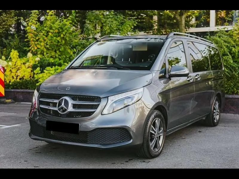 Mercedes-Benz V 220