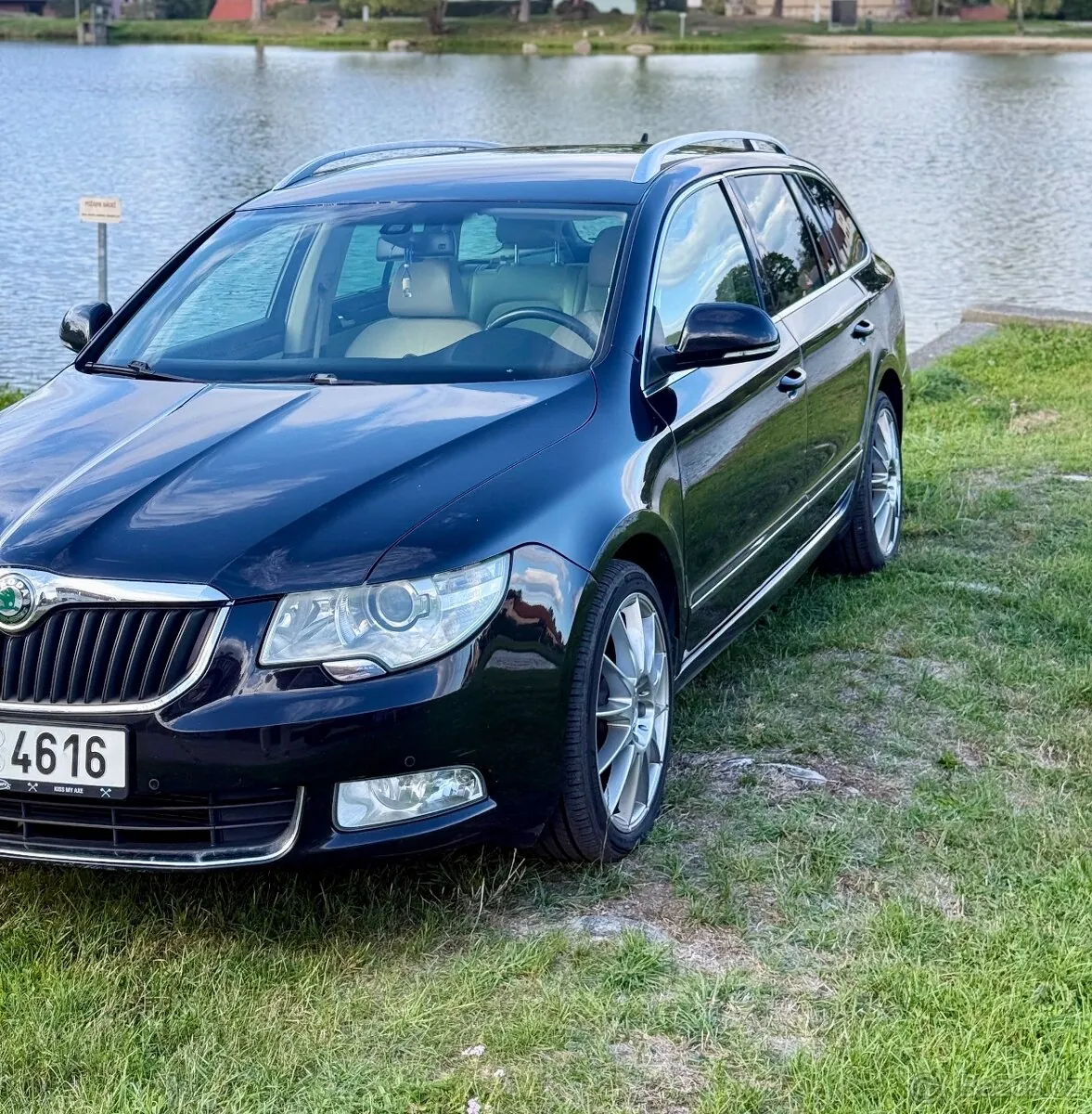 Skoda Superb 2010 photo 3