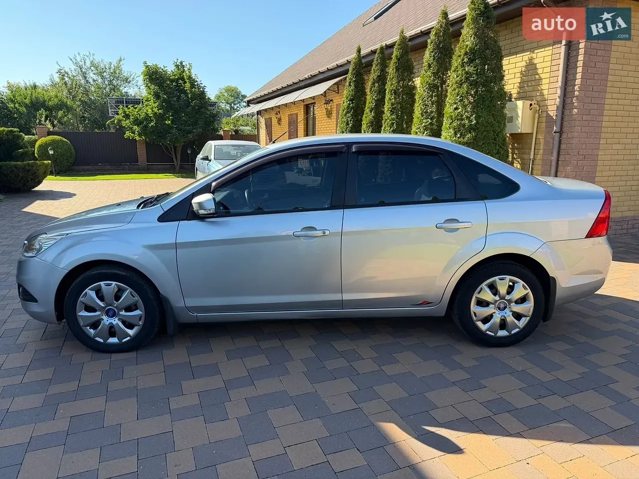 Ford Focus 2010 photo 3