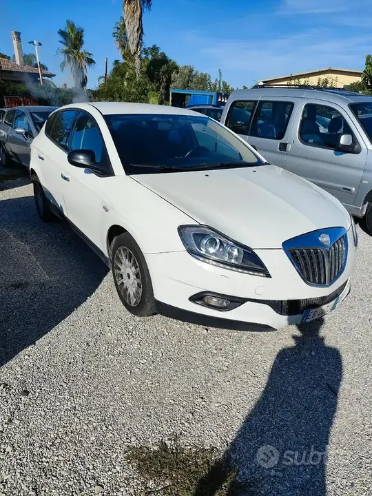 Lancia Delta 2010 photo 4