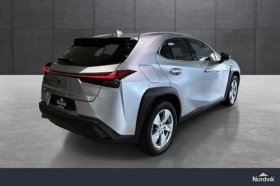 Lexus Ux300E 2024 photo 5