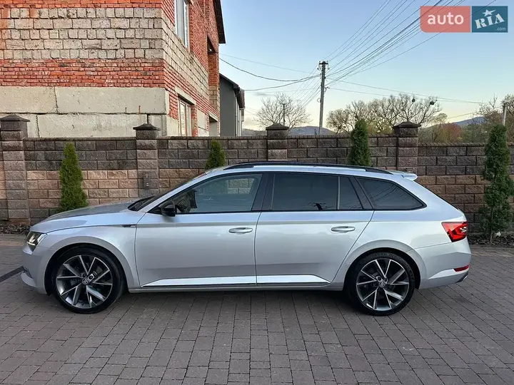 Skoda Superb 2018 photo 4
