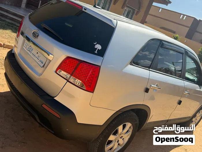 Kia Sorento 2012 photo 2