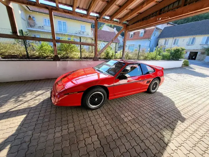 Pontiac Fiero