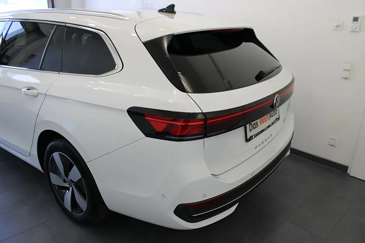 Volkswagen Passat 2025 photo 3