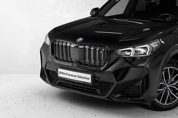 BMW Ix1 2023 photo 2
