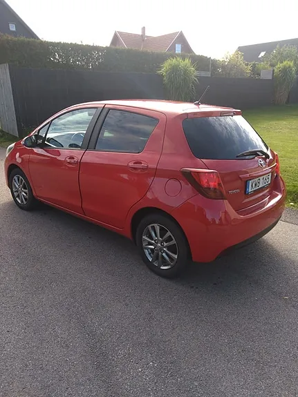 Toyota Yaris 2017 photo 3