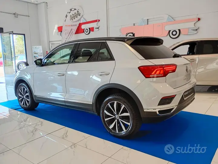 Volkswagen T-Roc 2019 photo 2