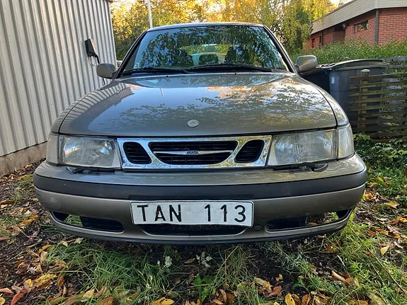 Saab 9-3 2002 photo 2