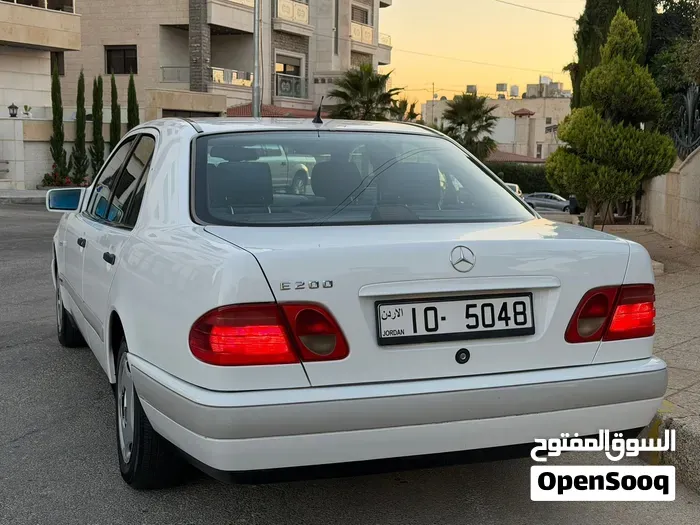Mercedes-Benz E-Class 1996 photo 4