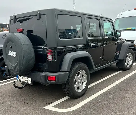 Jeep Wrangler Unlimited 2011 photo 3