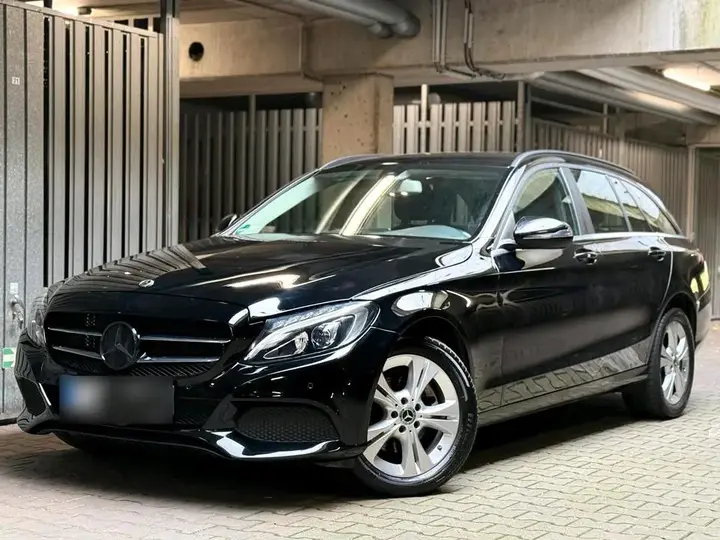 Mercedes-Benz C220D