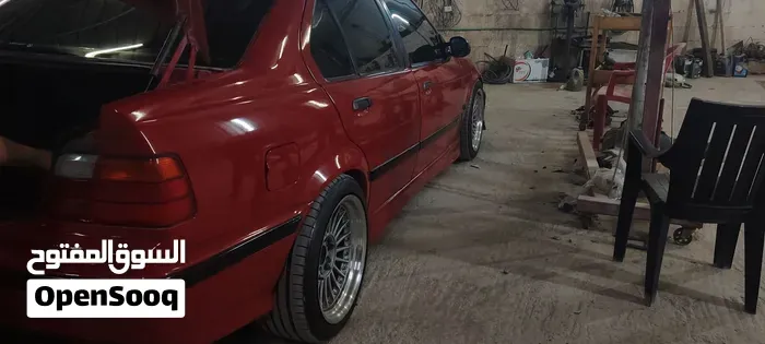 BMW 3 Series 1993 photo 2