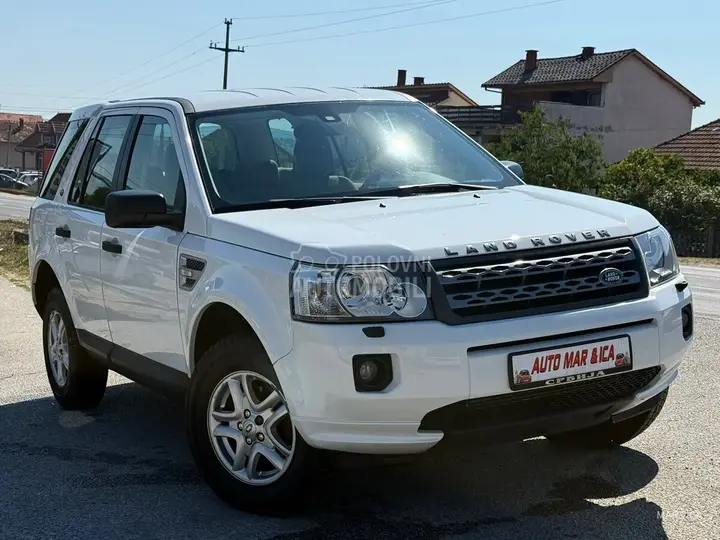 Land Rover Freelander 2012 photo 4
