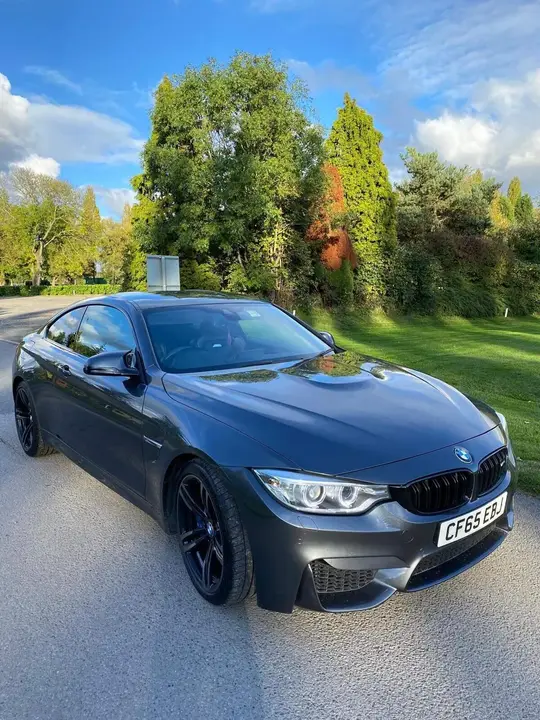 BMW M4 2015 photo 3