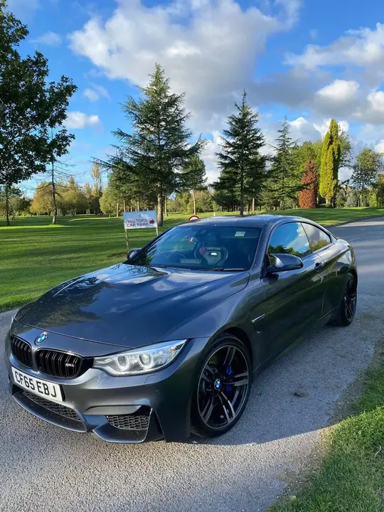 BMW M4 2015 photo 4