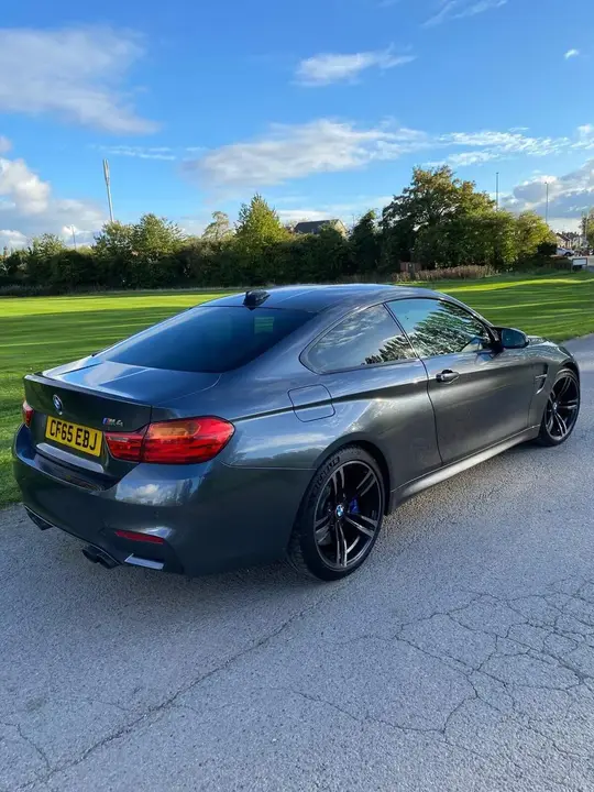 BMW M4 2015 photo 5