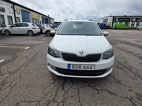 Skoda Fabia 2015 photo 3