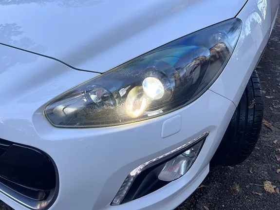Peugeot 308 2011 photo 4