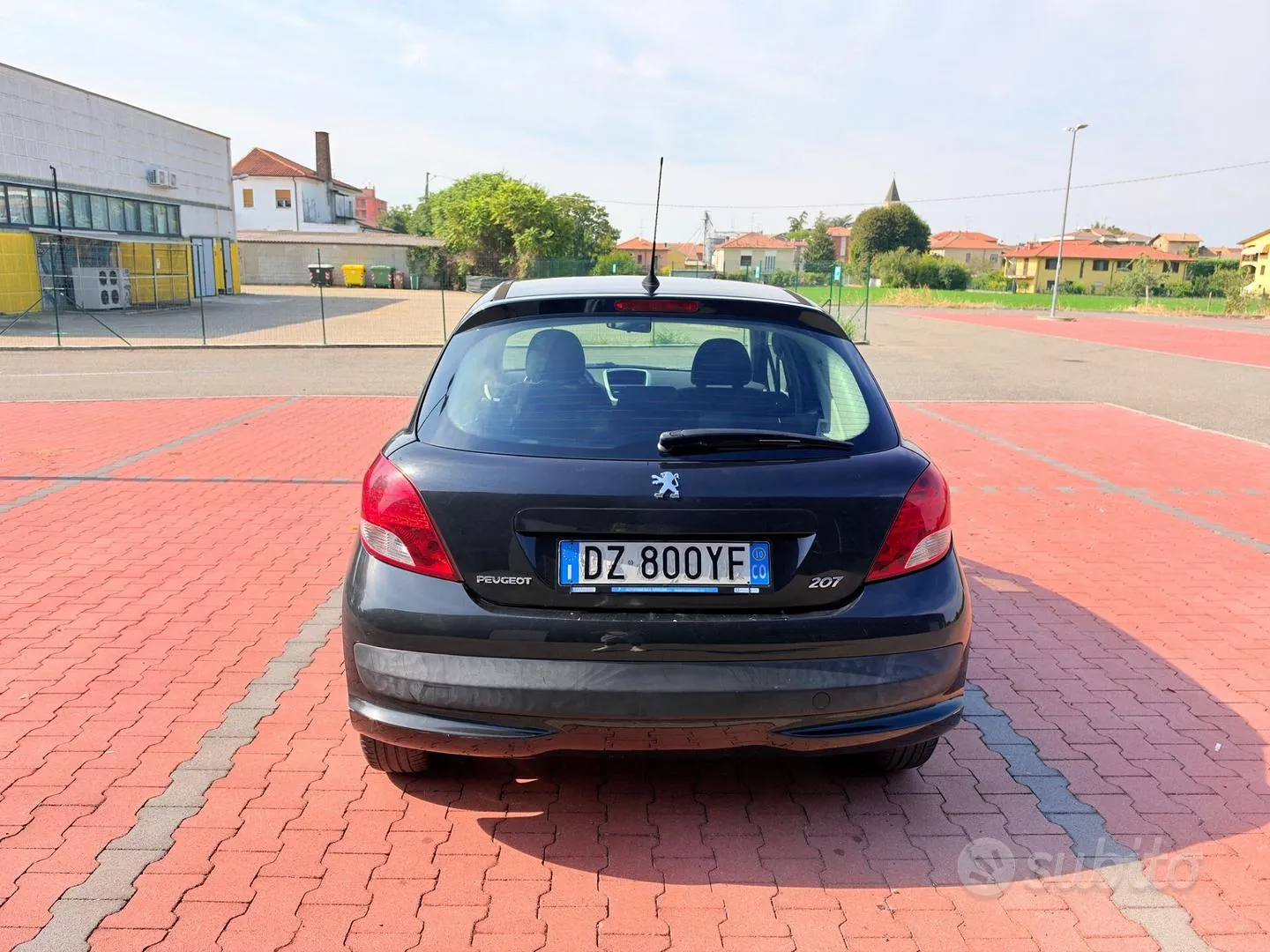 Peugeot 207 2010 photo 5