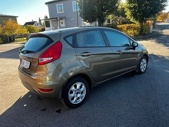 Ford Fiesta 2012 photo 3
