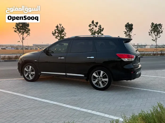 Nissan Pathfinder 2014 photo 3