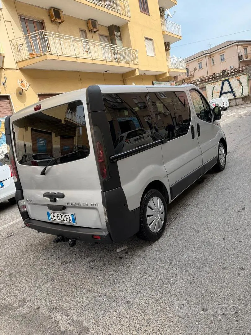 Opel Vivaro 2003 photo 2