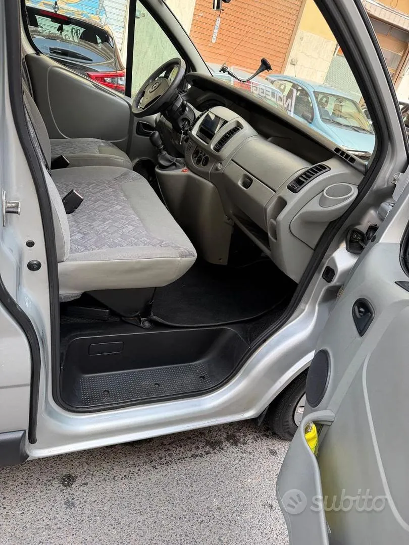 Opel Vivaro 2003 photo 4
