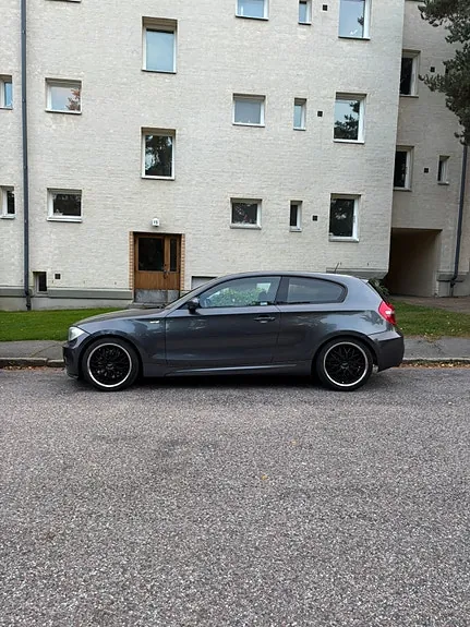 BMW 123D 2008 photo 2