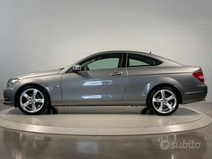 Mercedes-Benz C 2012 photo 2