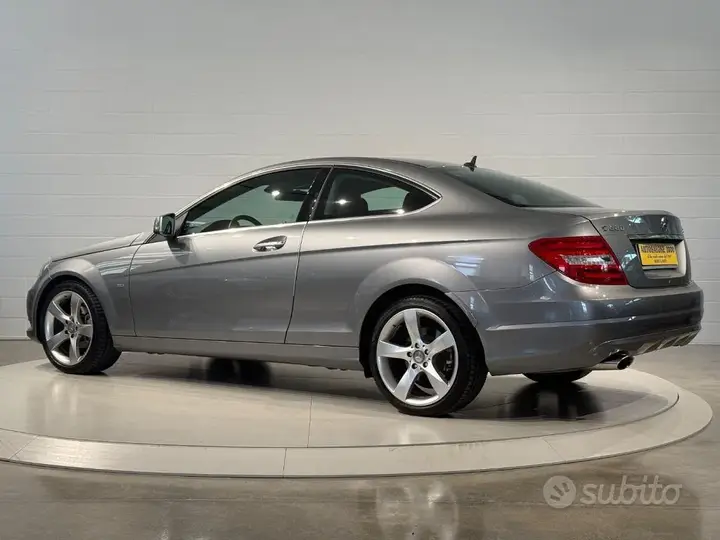 Mercedes-Benz C 2012 photo 3