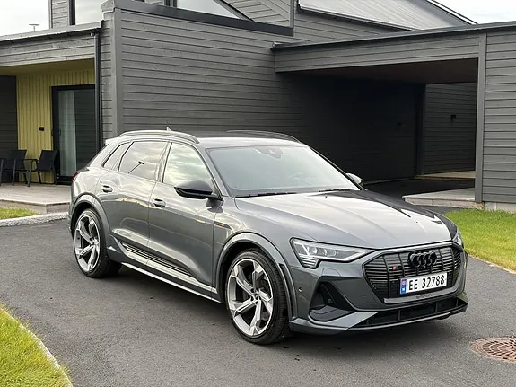 Audi E-Tron S