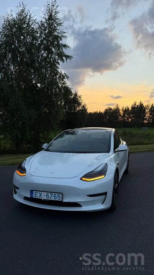 Tesla Model 3 2022 photo 5