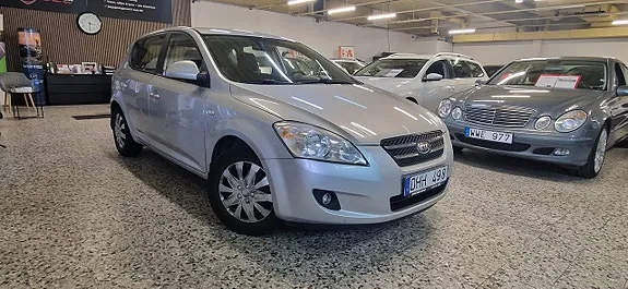 Kia Ceed 2009 photo 2
