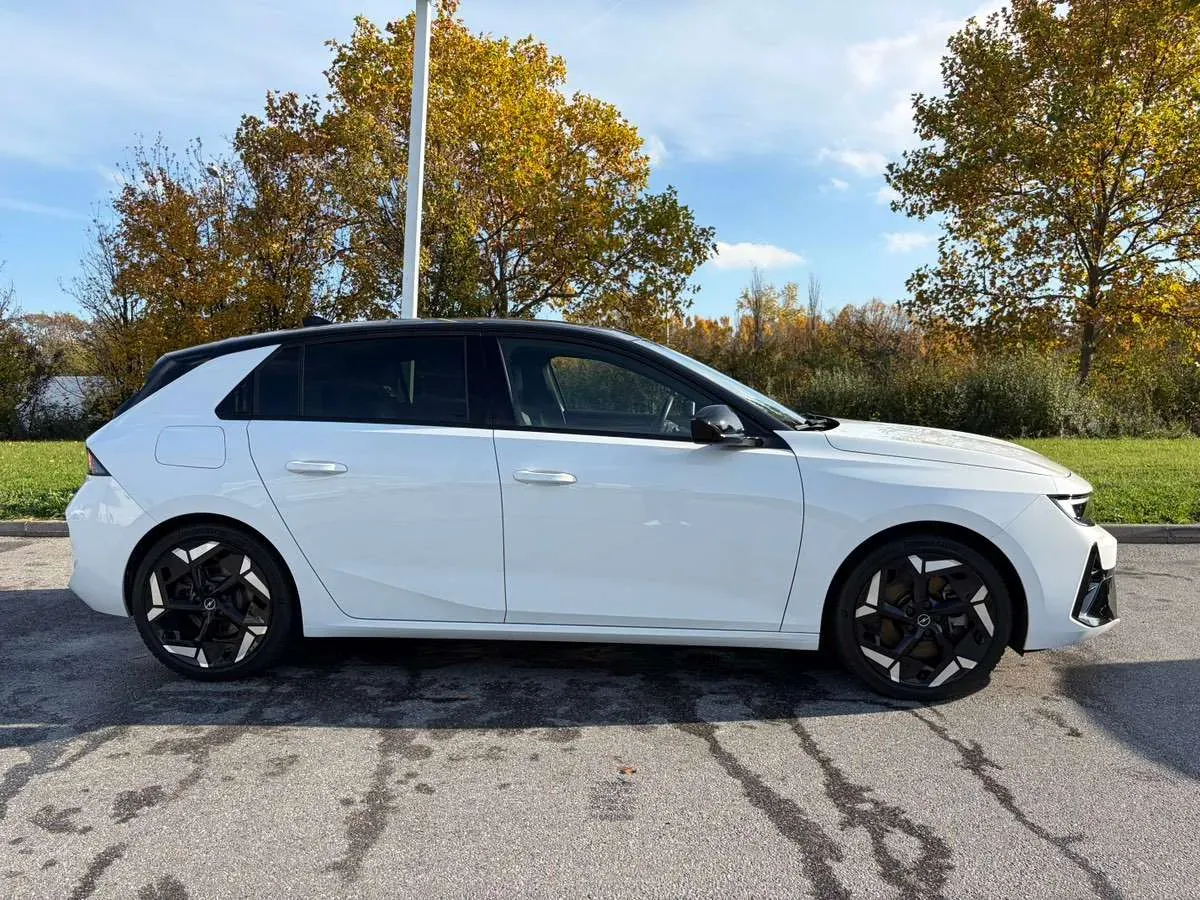 Opel Astra 2023 photo 3