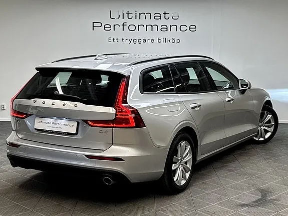 Volvo V60 2019 photo 2