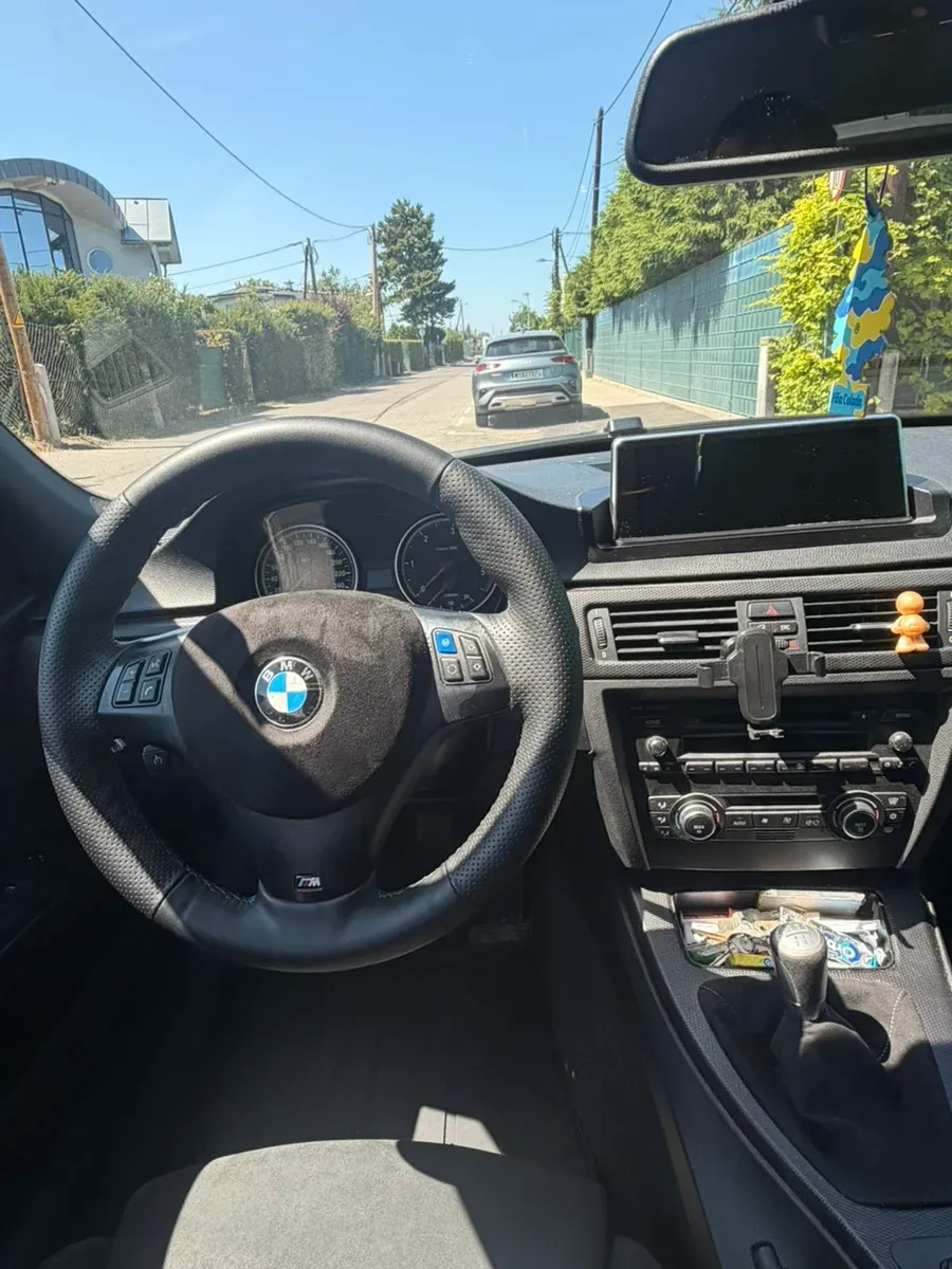 BMW 3 Series 2009 photo 3