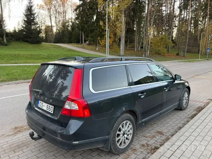 Volvo V70 2009 photo 4