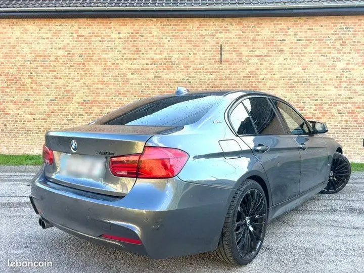 BMW Série 3 2017 photo 2