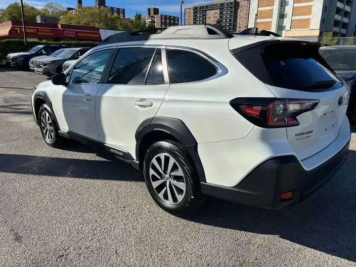 Subaru Outback 2024 photo 3