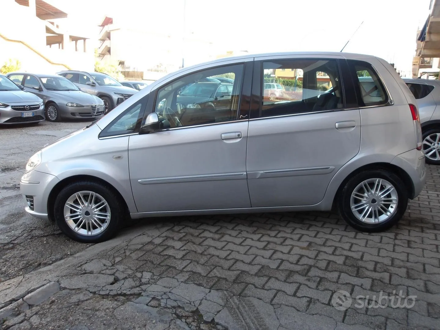 Lancia Musa 2011 photo 3