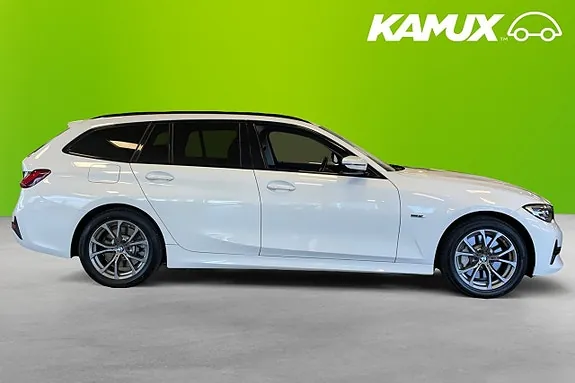 BMW 330E 2022 photo 2